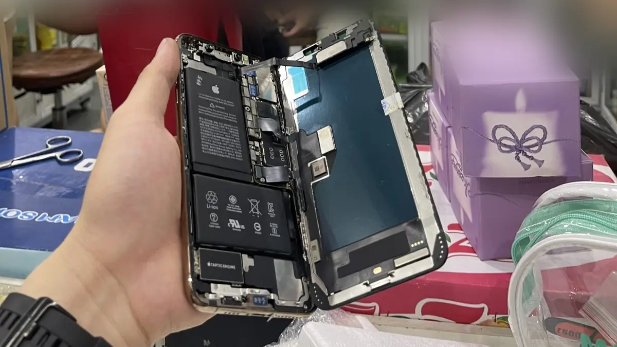 iPhone sạc không vào, sạc chập chờn: nguyên nhân và cách tự kiểm tra